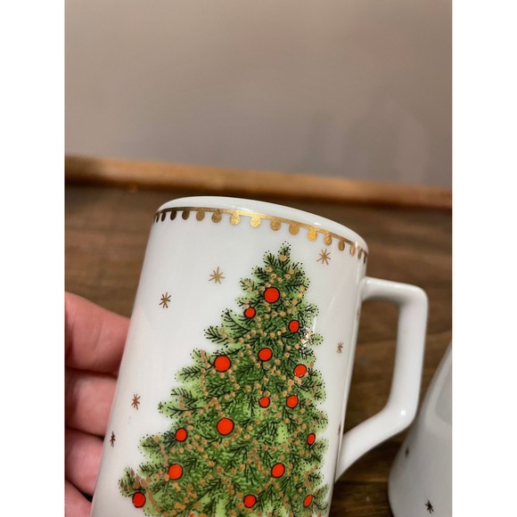 Vintage Holiday Christmas Tree Design Ceramic Salt & Pepper Shakers - Picture 3 of 8